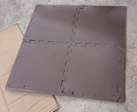 Soft foam mats with puzzle pieces for kids? play area
